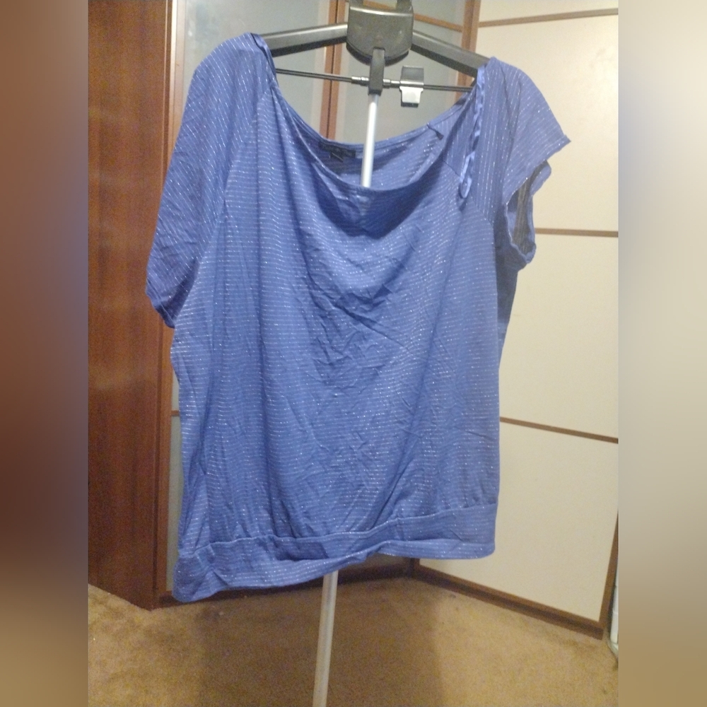 Twisted tee off the shoulder top